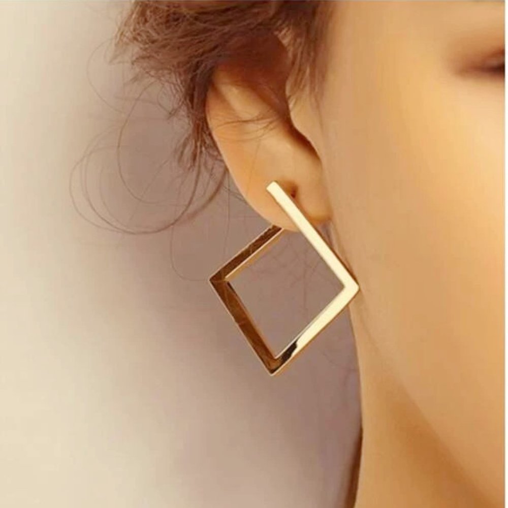 NEW Gold Square Hoop Fashion Geo‎ Earrings